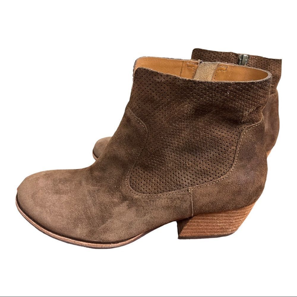 Kork-Ease Sherrill Brown Suede Ankle Boots Size 9 Side Zip Low Heel